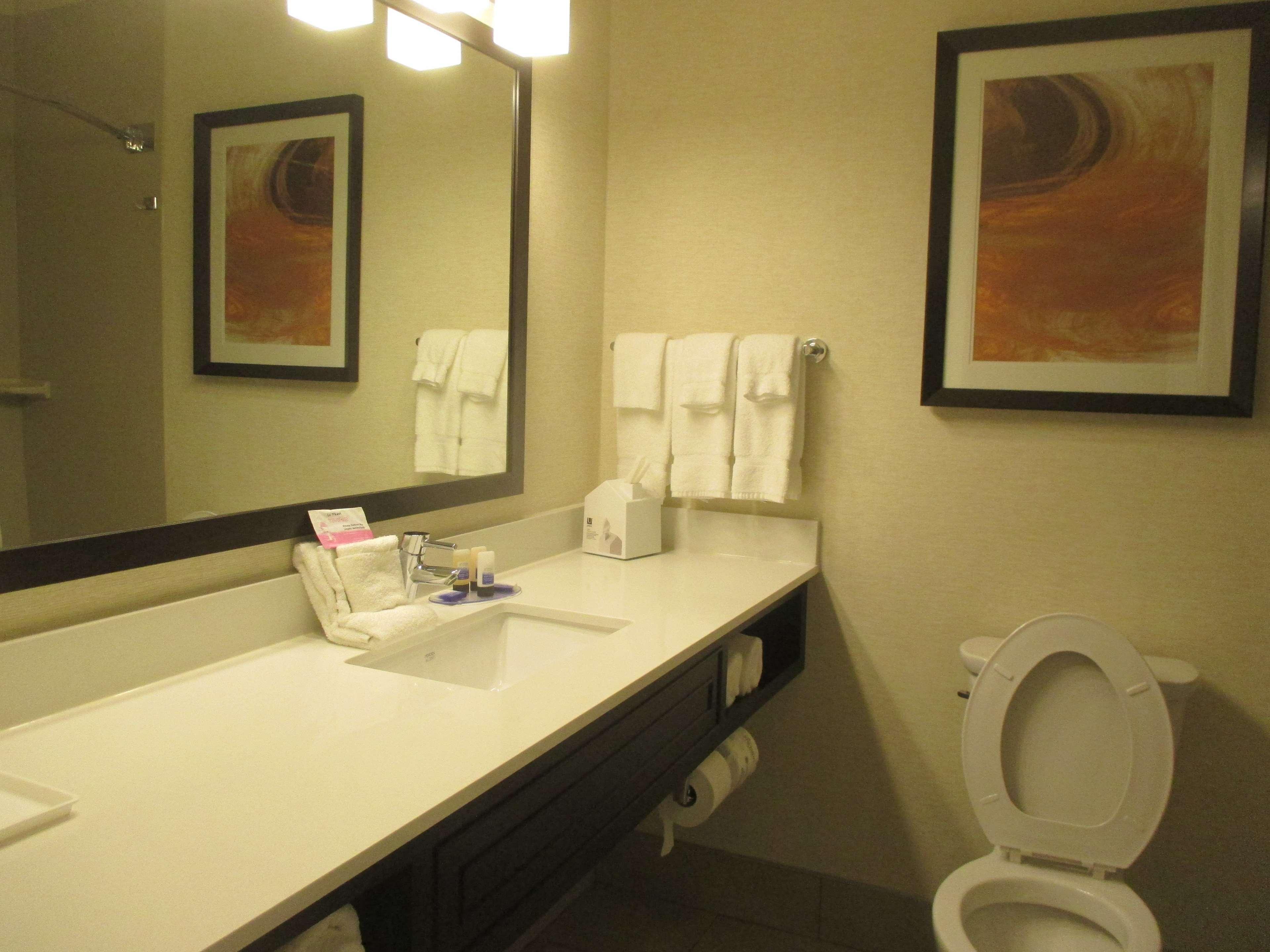 Best Western Hilliard Inn&Suites Exterior foto